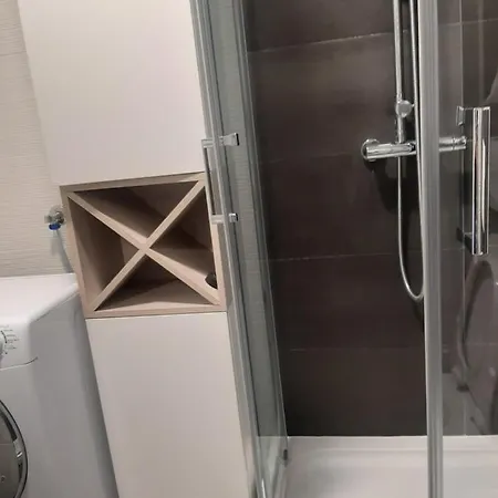 Lamela - Free Garage Parking