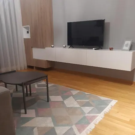 Lamela - Free Garage Parking * Сараево